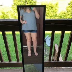 A&E SOFT&SEXY FLOWY T-SHIRT W/ BUILT IN CHOKER